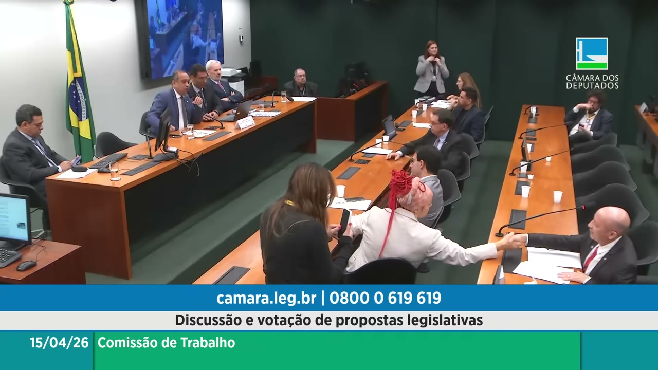 Vídeo do evento em 1:23:29