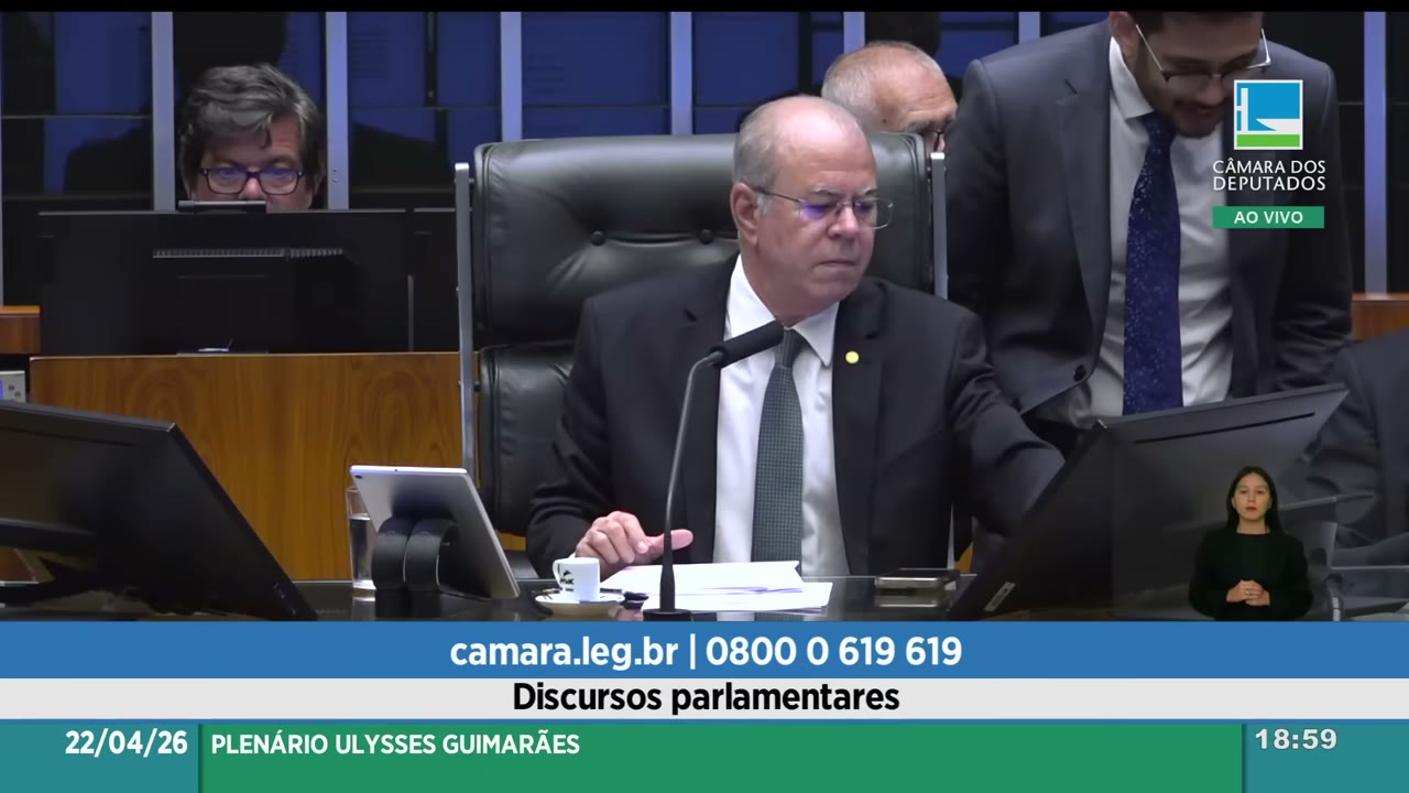 Vídeo do evento em 1:44:13