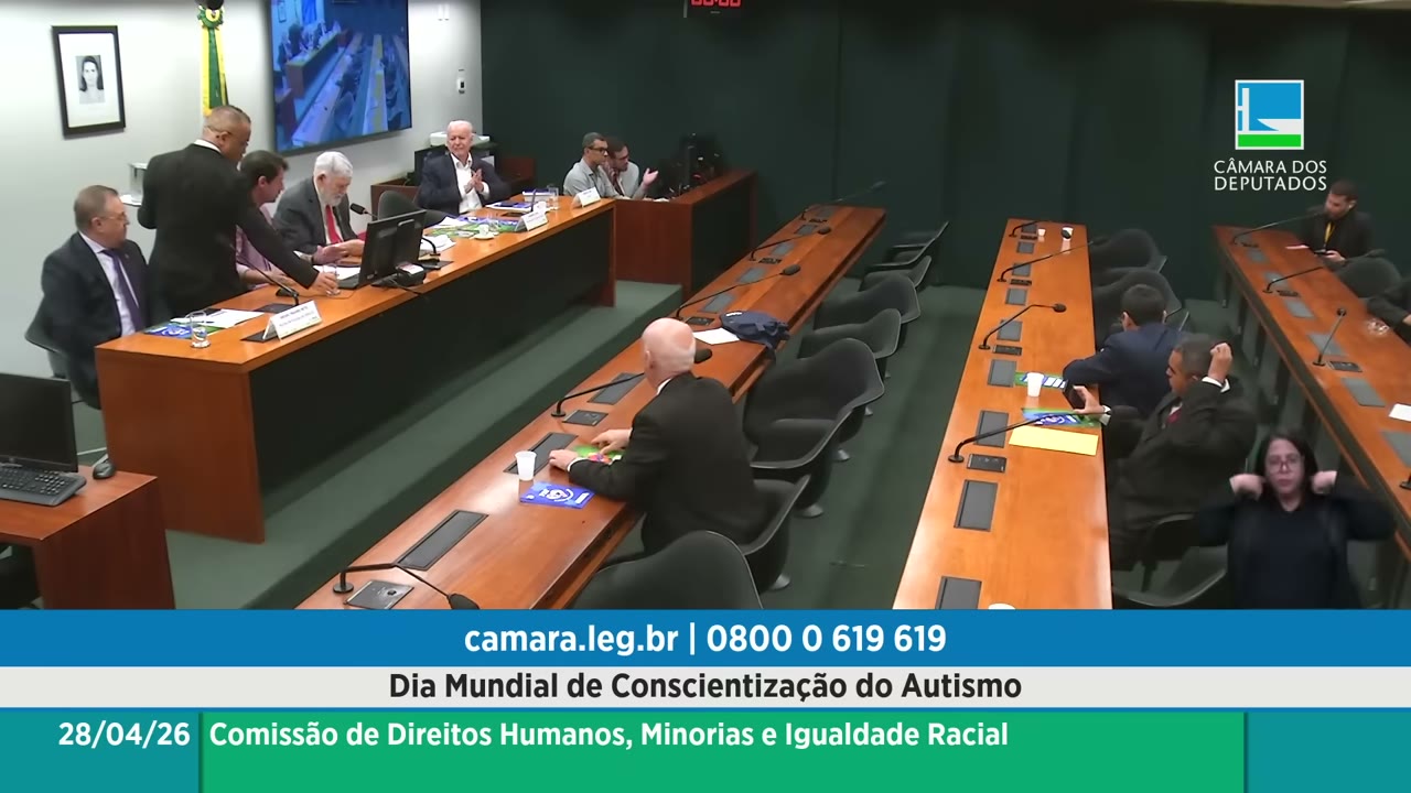 Vídeo do evento em 1:02:42