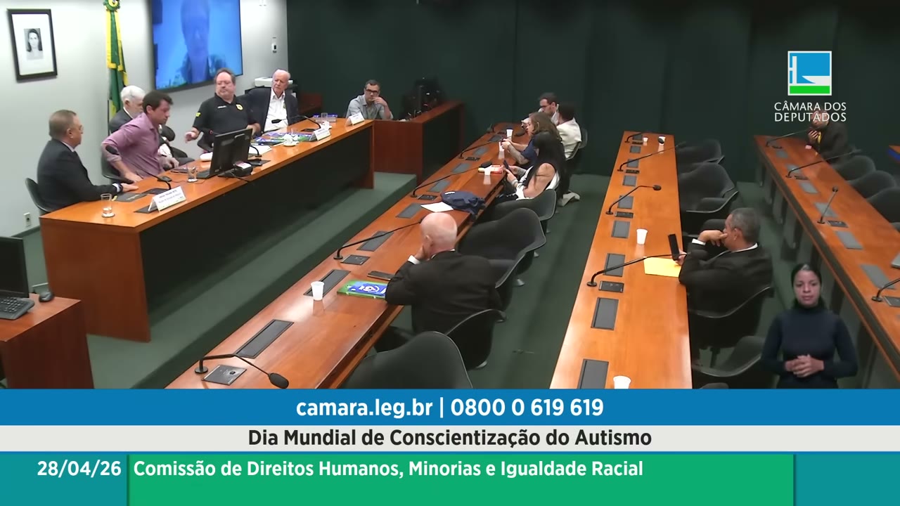 Vídeo do evento em 1:23:40