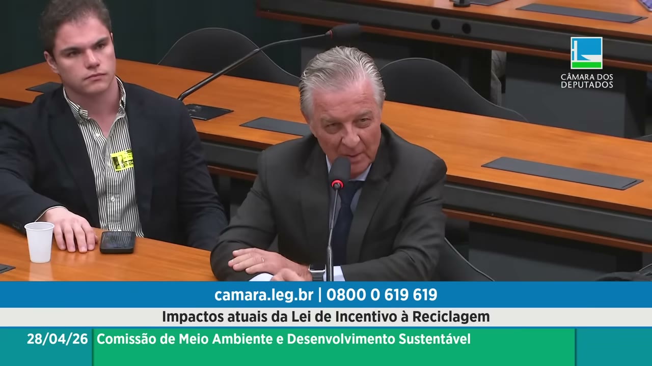 Vídeo do evento em 1:44:54