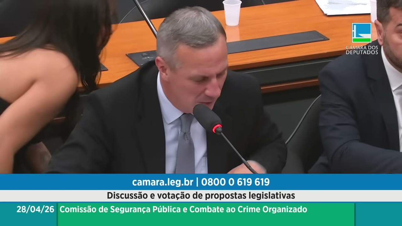 Vídeo do evento em 1:03:34