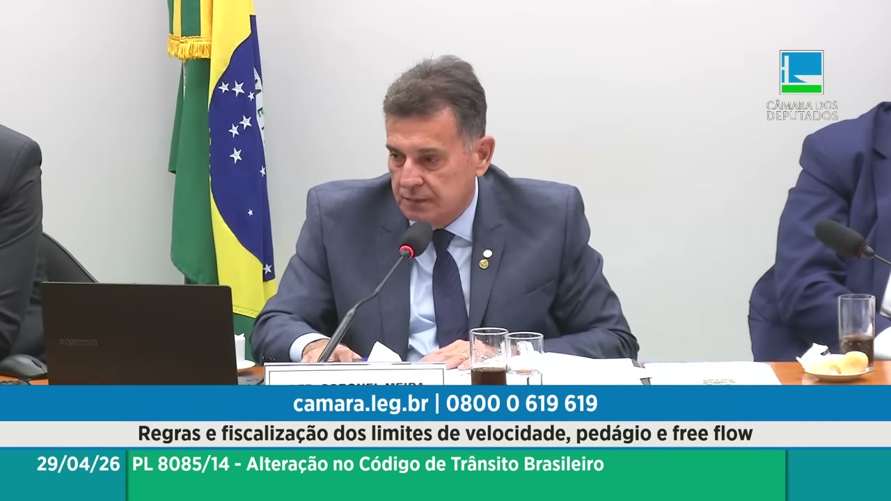 Vídeo do evento em 2:03:48