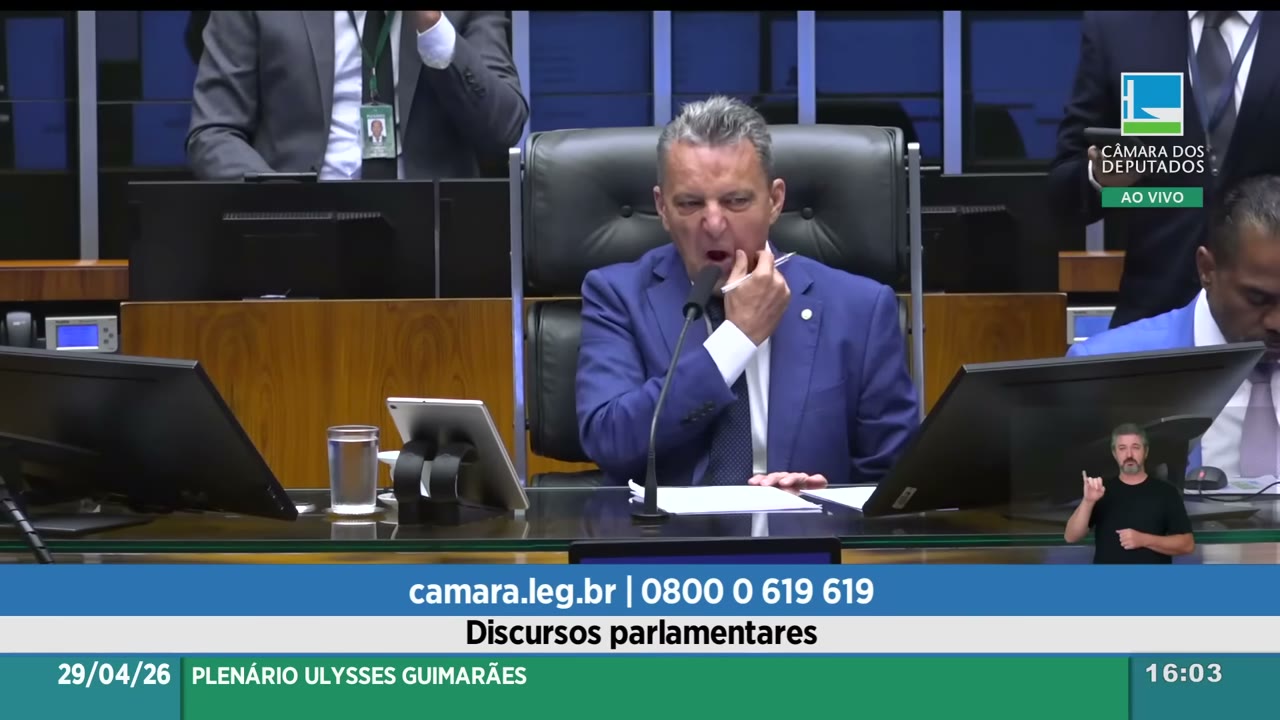 Vídeo do evento em 2:05:34