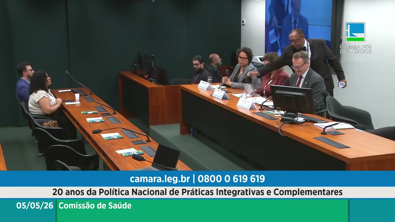 Vídeo do evento em 1:32:17