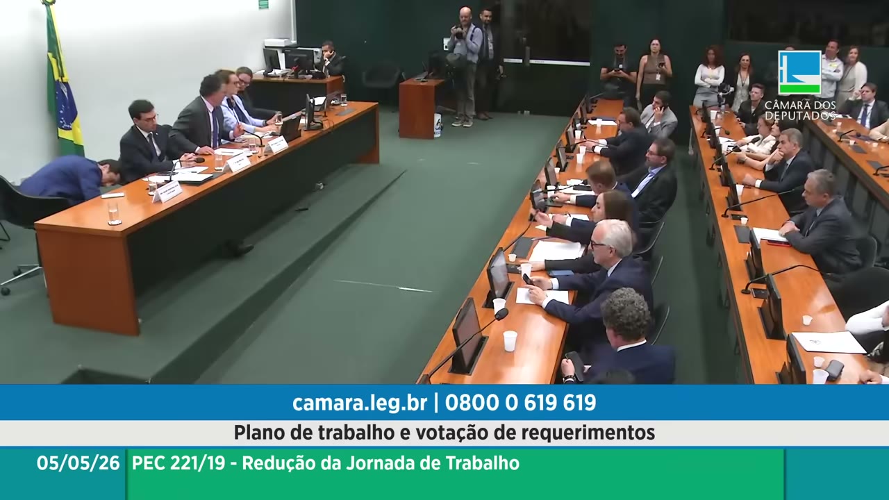 Vídeo do evento em 1:02:49