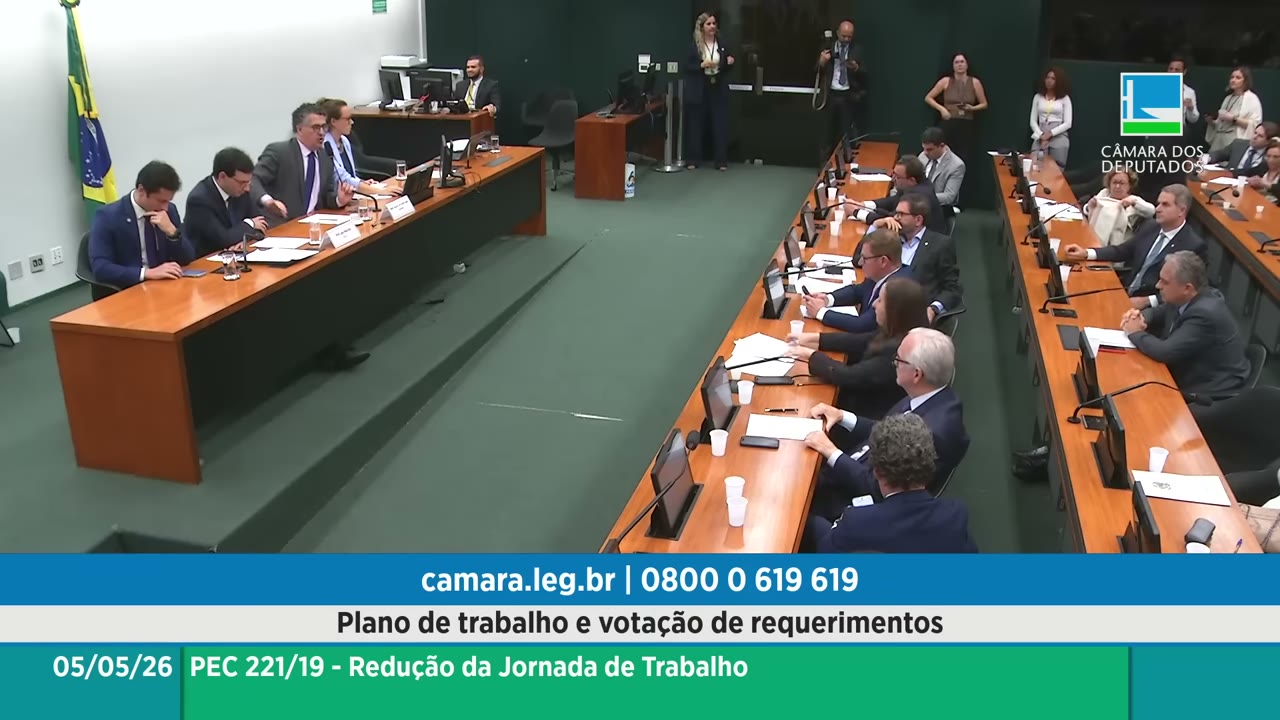 Vídeo do evento em 1:07:53
