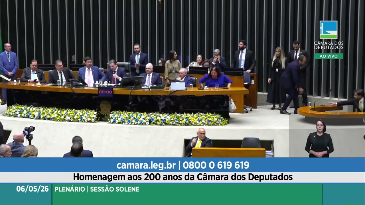 Vídeo do evento em 2:04:59