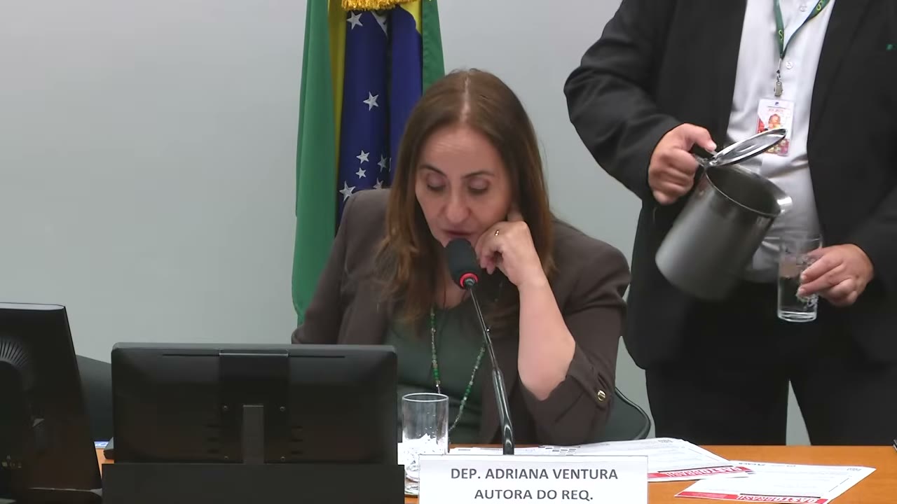 Vídeo do evento em 1:23:04
