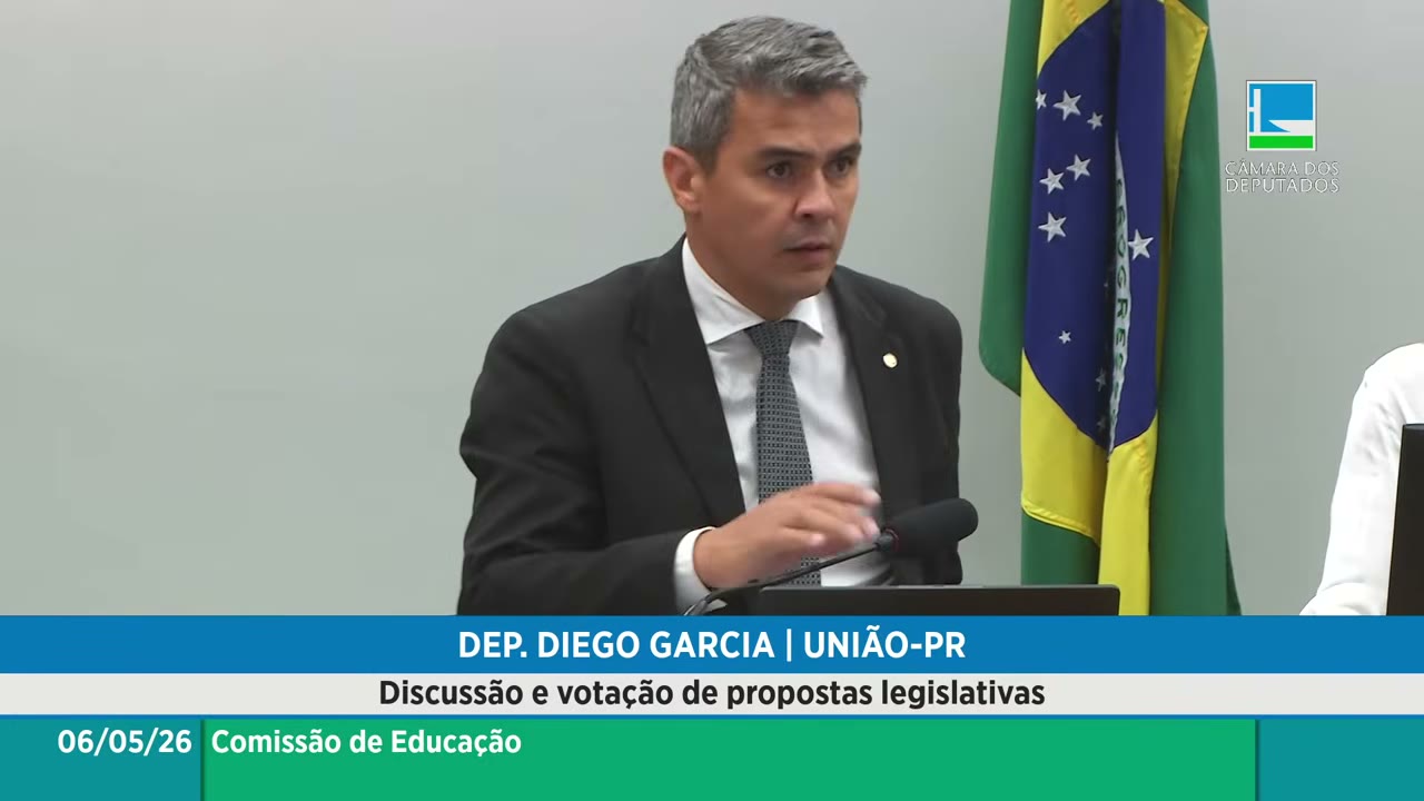 Vídeo do evento em 1:04:01