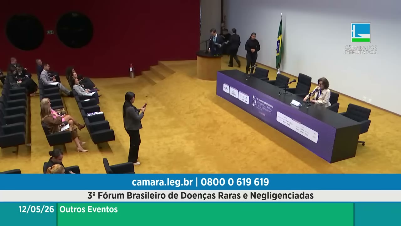 Vídeo do evento em 2:04:00