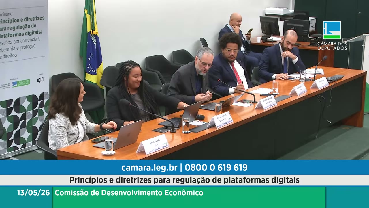 Vídeo do evento em 1:02:21