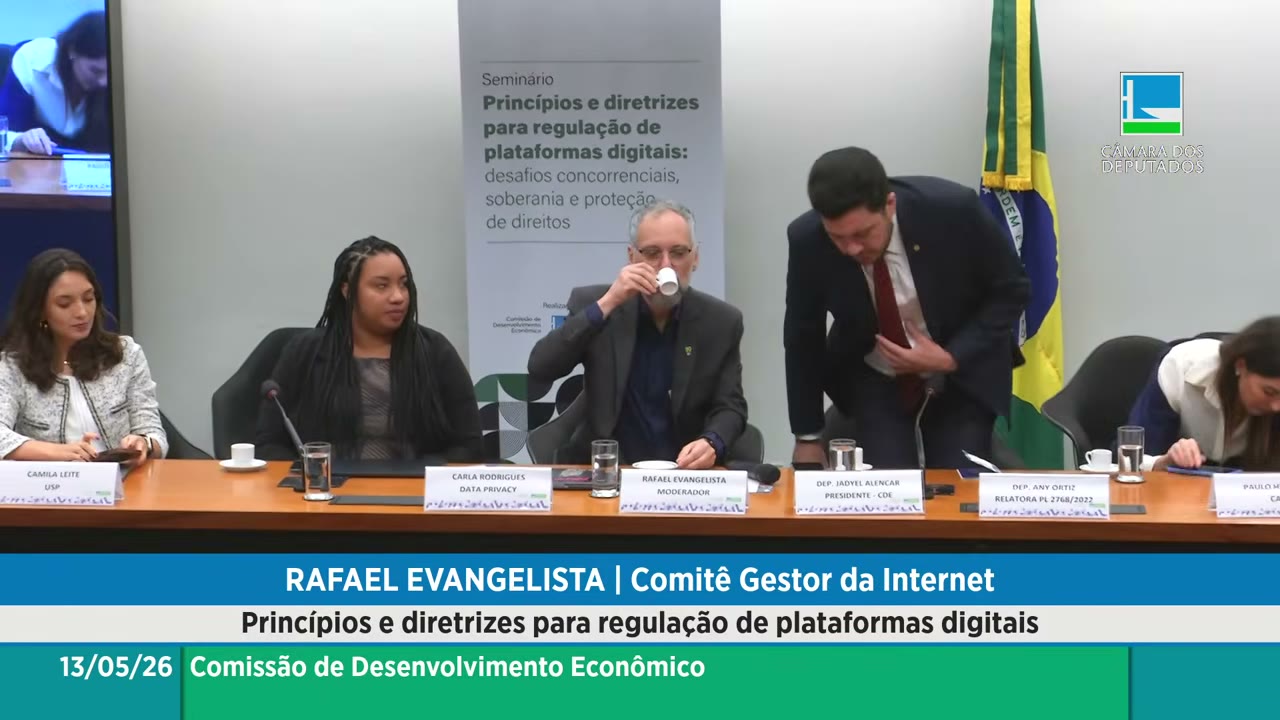 Vídeo do evento em 1:44:11
