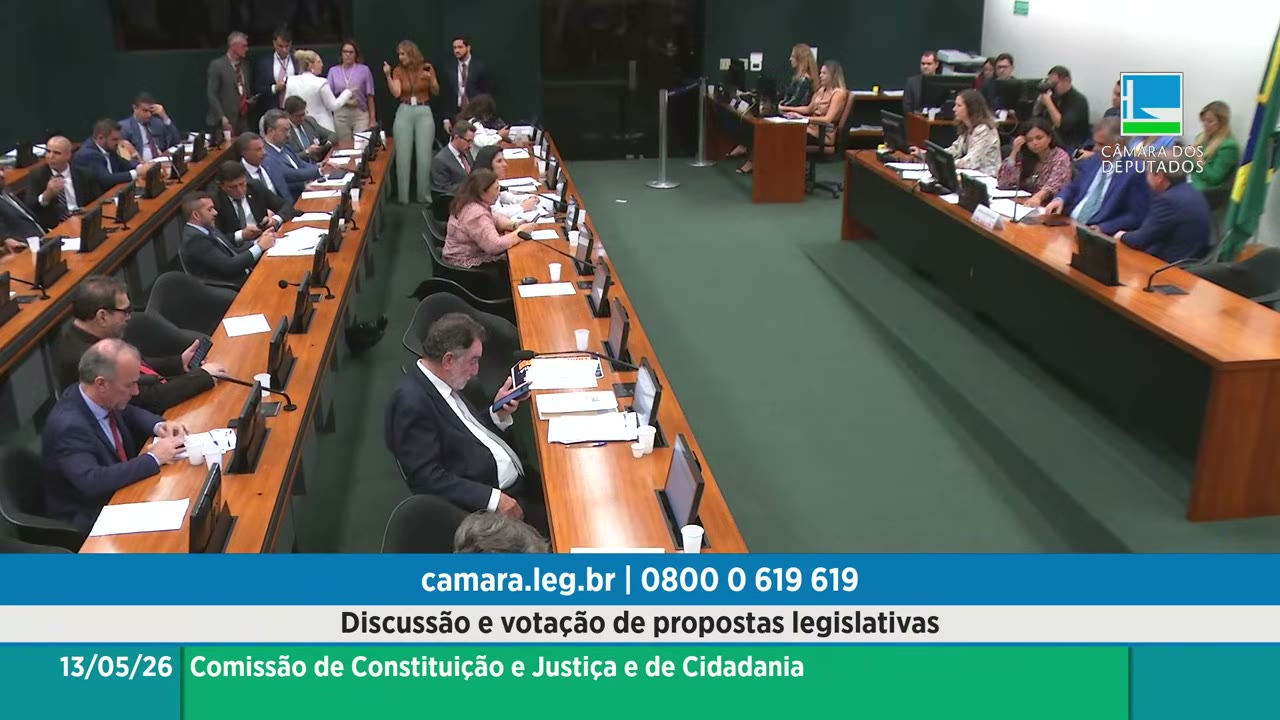 Vídeo do evento em 1:04:19