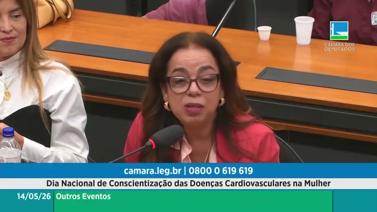 Vídeo do evento em 1:05:19