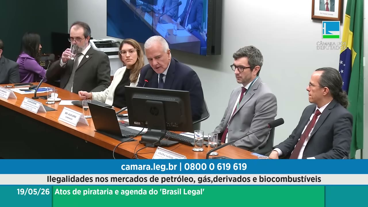 Vídeo do evento em 1:02:00