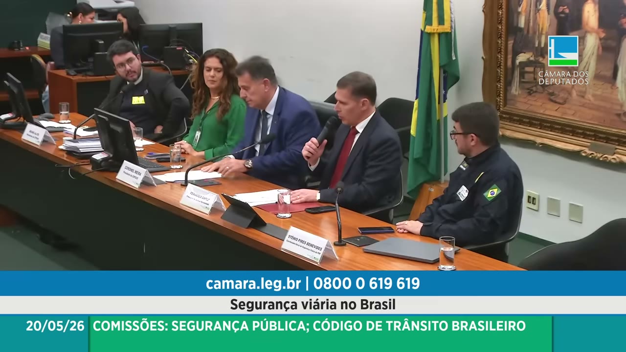 Vídeo do evento em 1:19:43