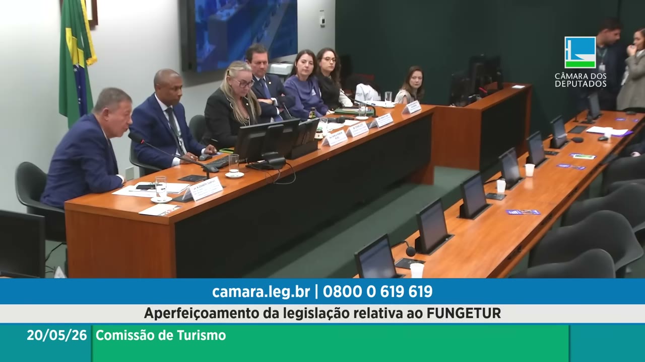 Vídeo do evento em 1:15:04