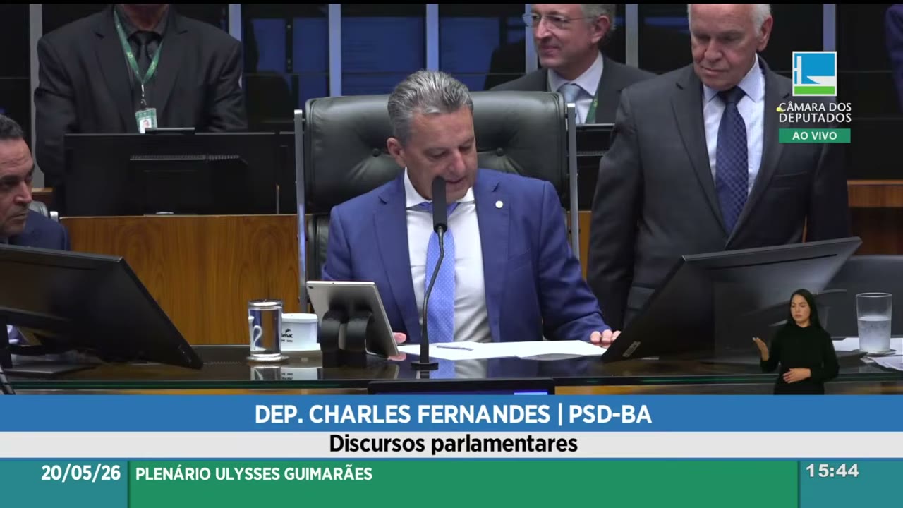 Vídeo do evento em 1:45:07