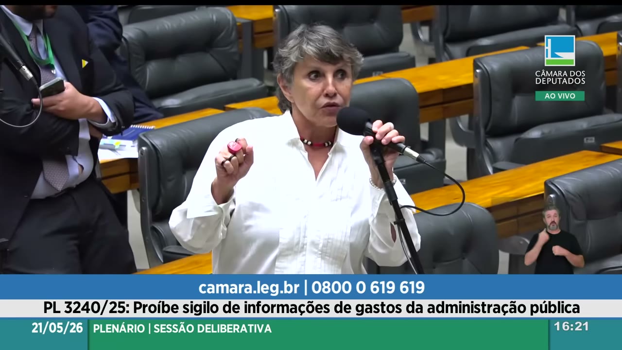 Vídeo do evento em 1:03:35