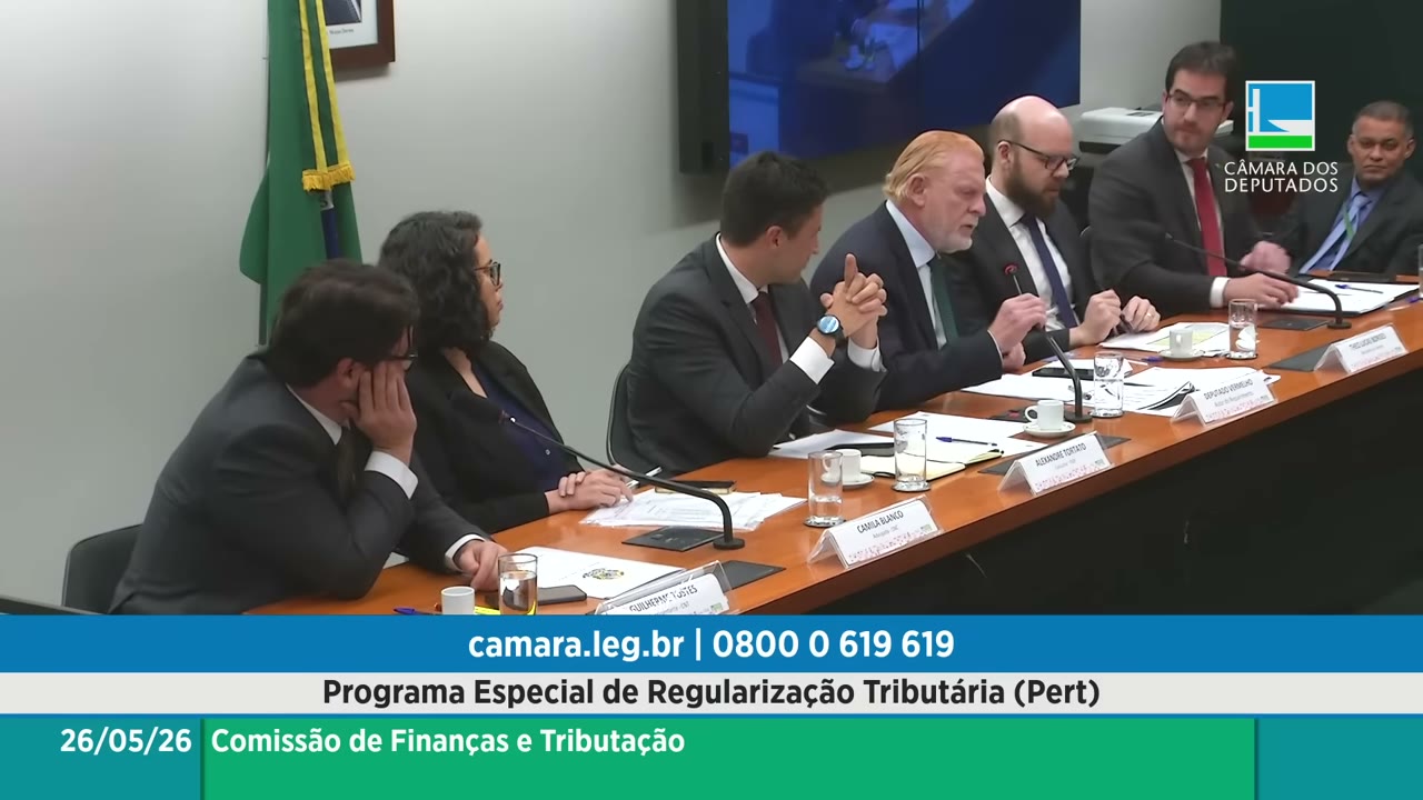 Vídeo do evento em 1:04:33