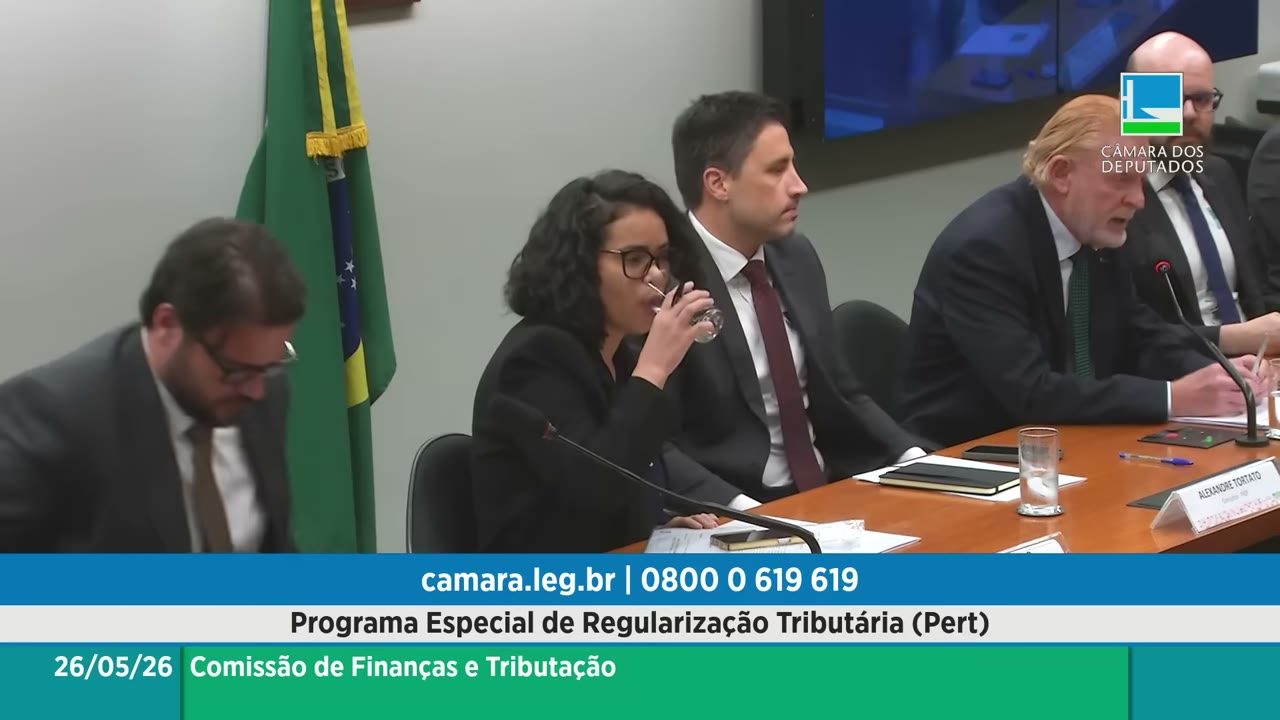 Vídeo do evento em 1:37:51