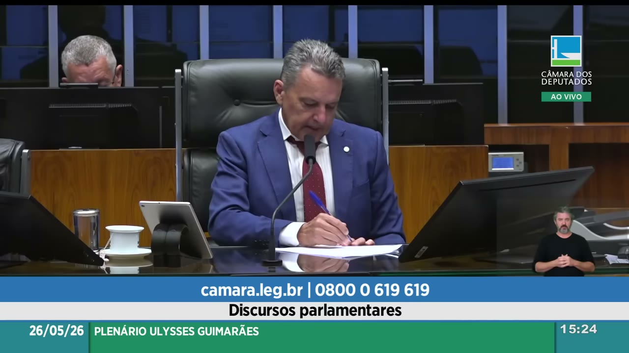 Vídeo do evento em 1:23:15