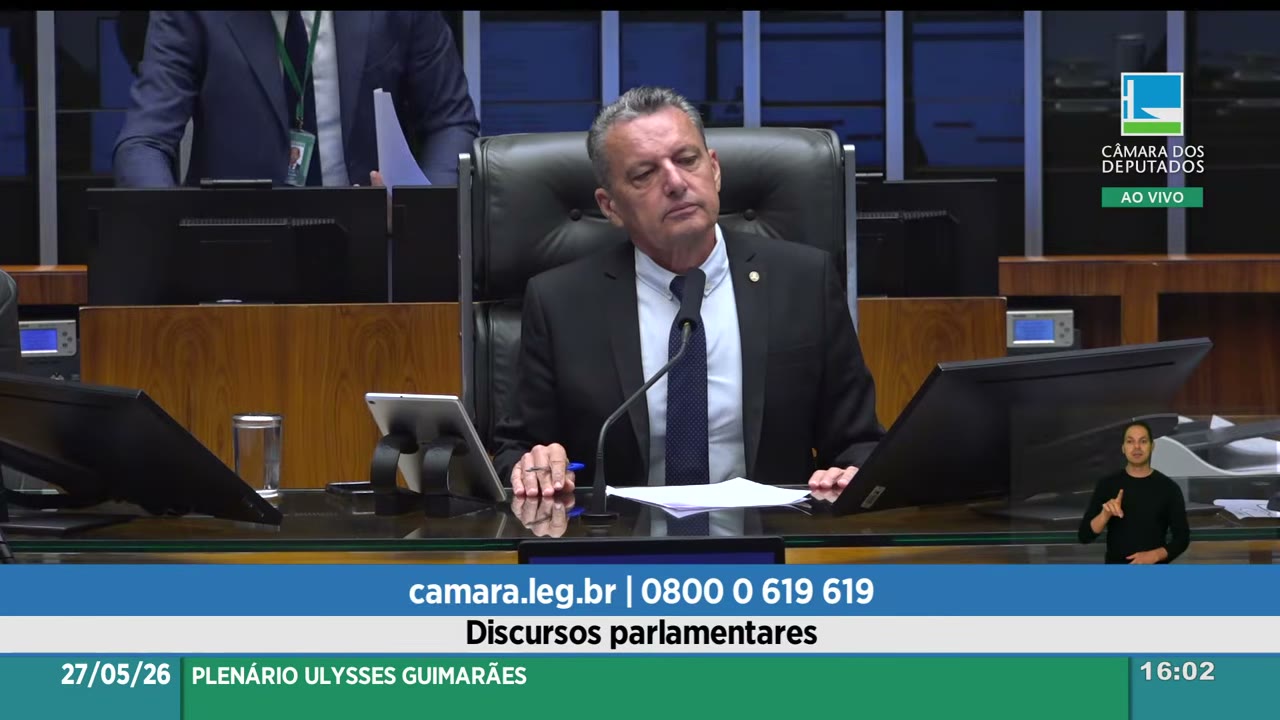 Vídeo do evento em 1:02:41