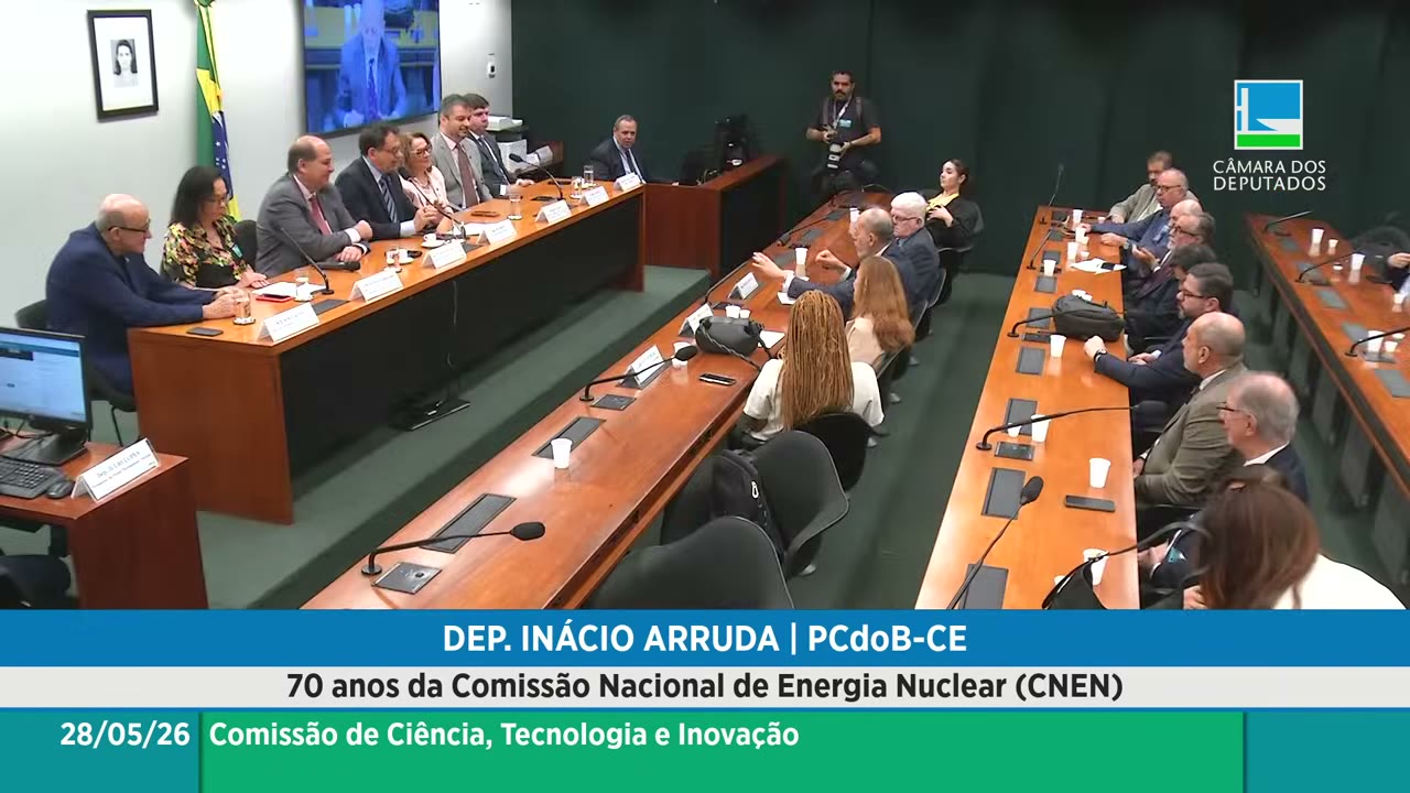 Vídeo do evento em 1:05:01