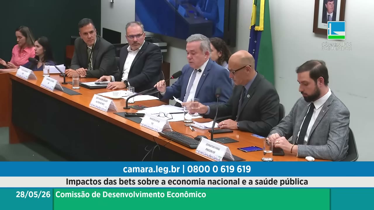 Vídeo do evento em 1:02:34