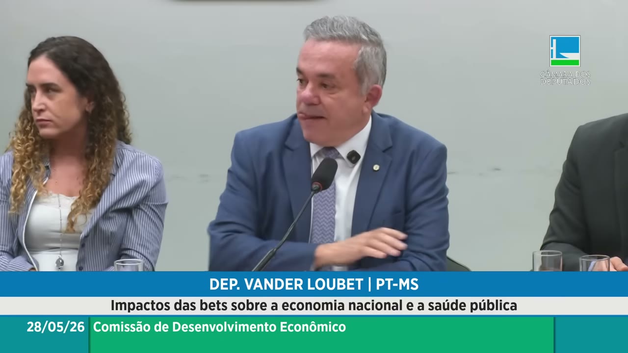 Vídeo do evento em 1:03:04