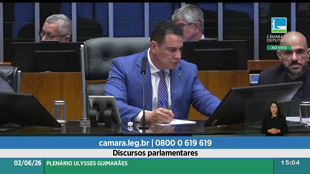 Vídeo do evento em 1:03:35