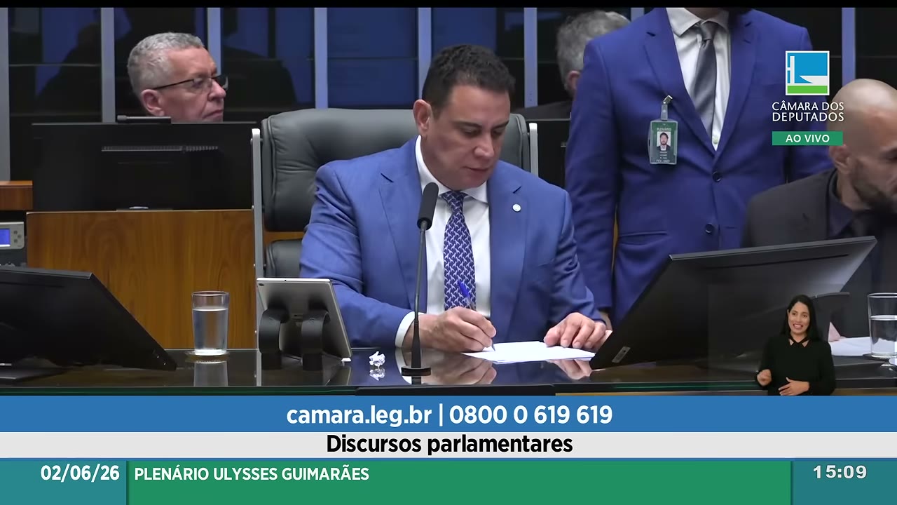 Vídeo do evento em 1:09:07