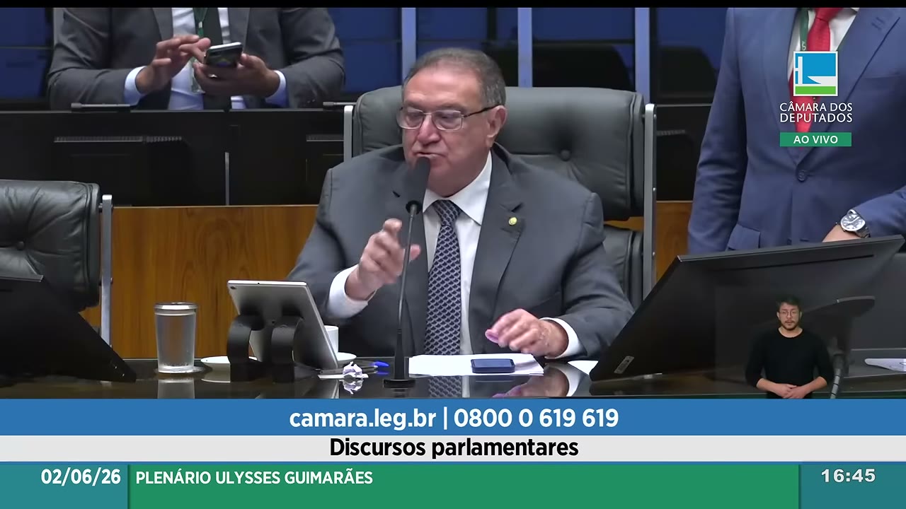 Vídeo do evento em 2:44:56
