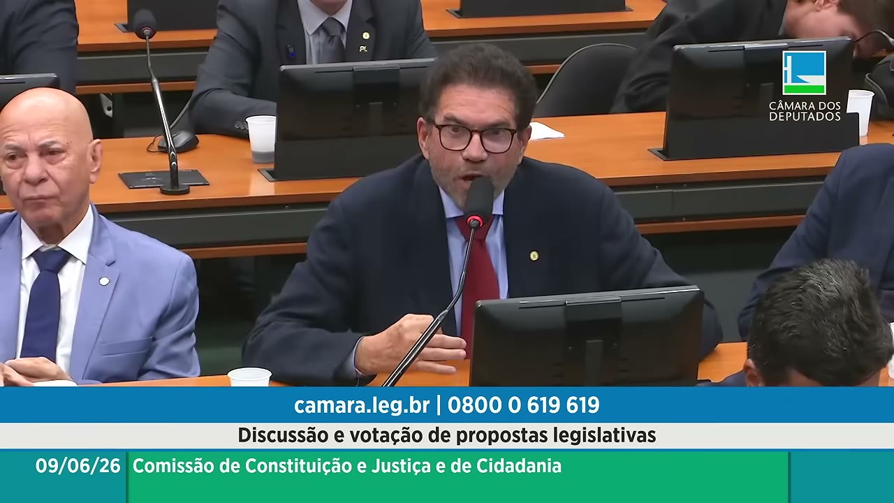 Vídeo do evento em 1:04:43