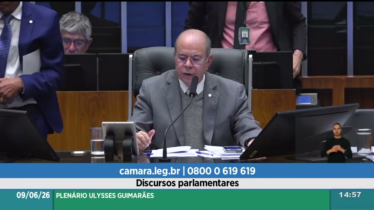 Vídeo do evento em 1:02:28
