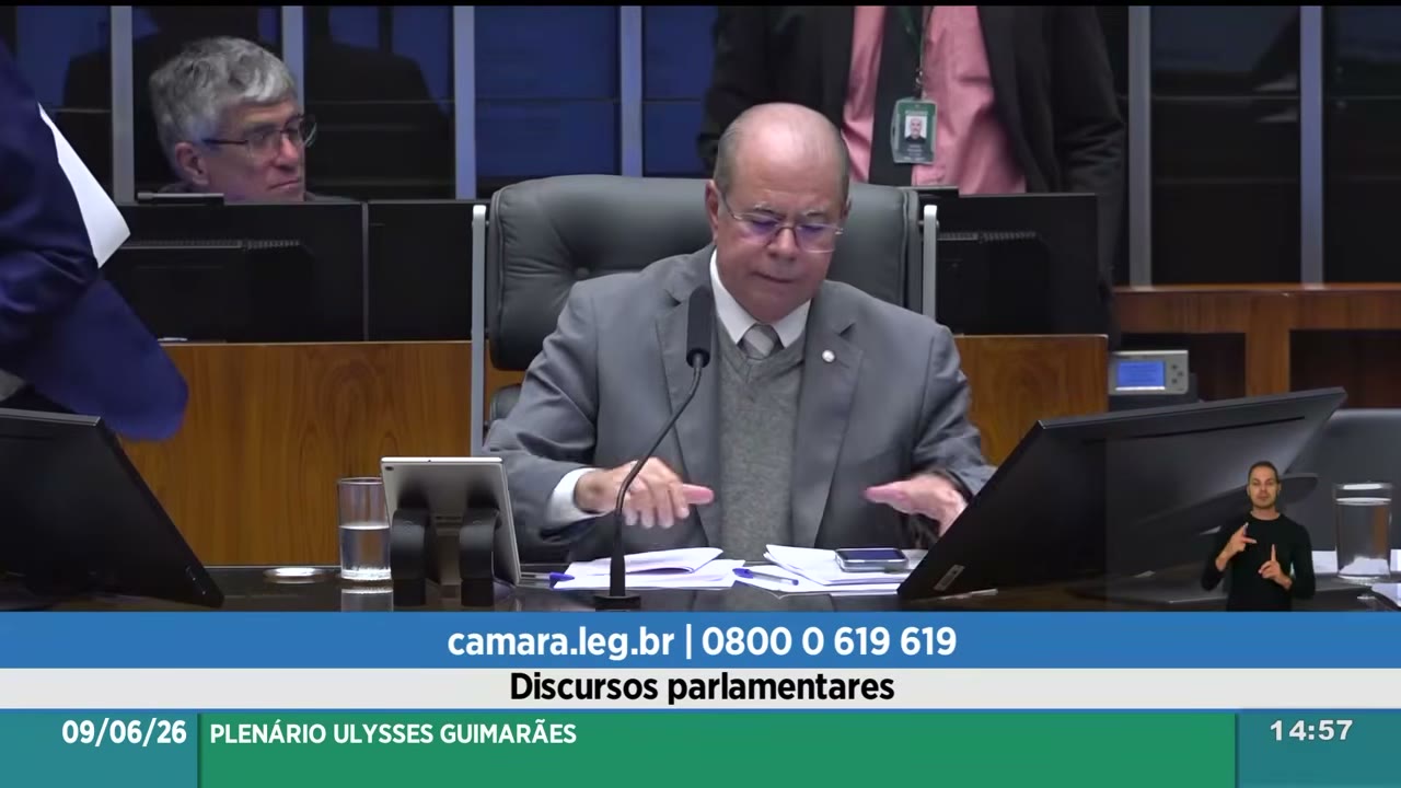 Vídeo do evento em 1:02:31