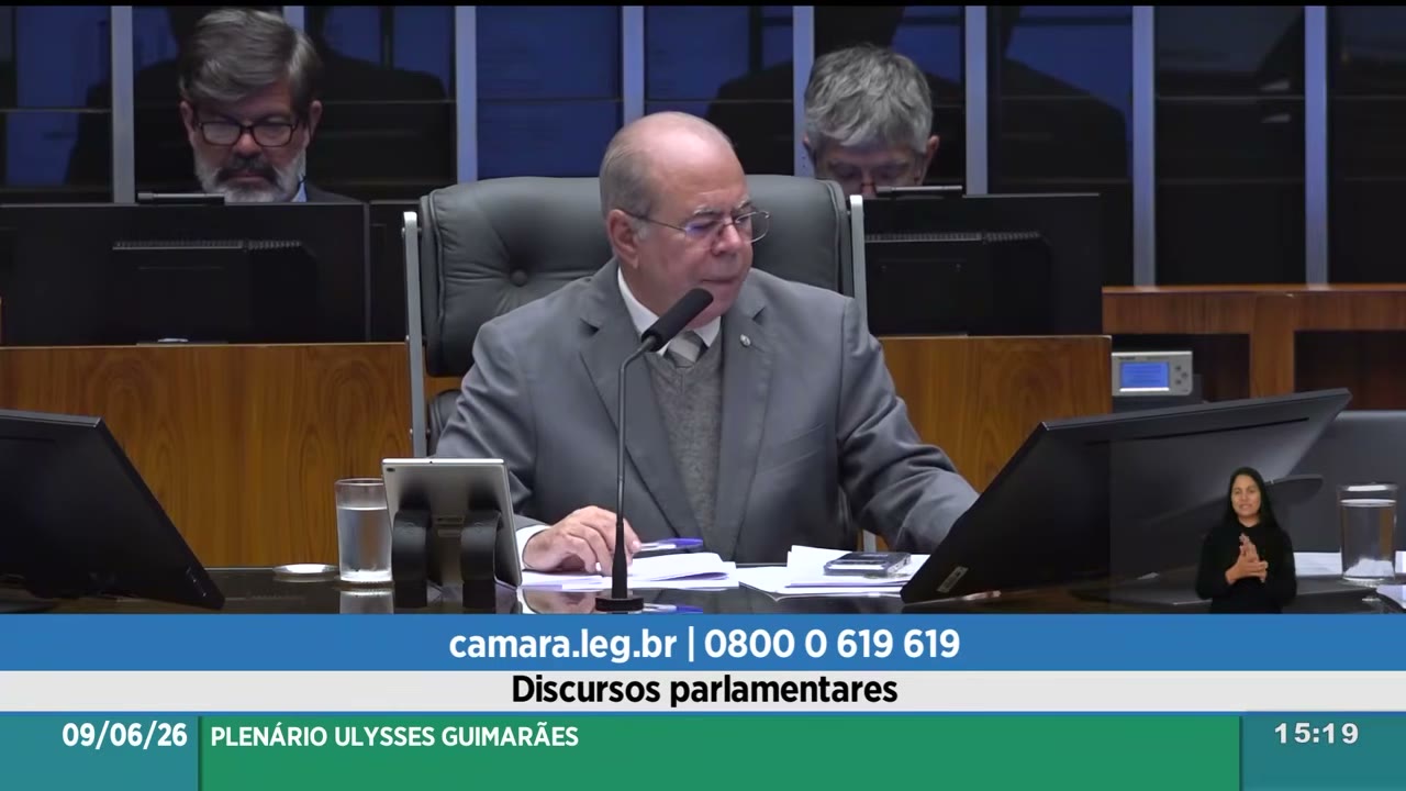 Vídeo do evento em 1:23:40