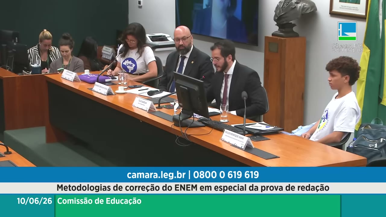 Vídeo do evento em 1:04:36