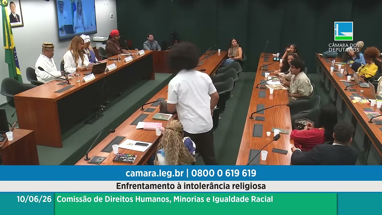 Vídeo do evento em 1:05:19