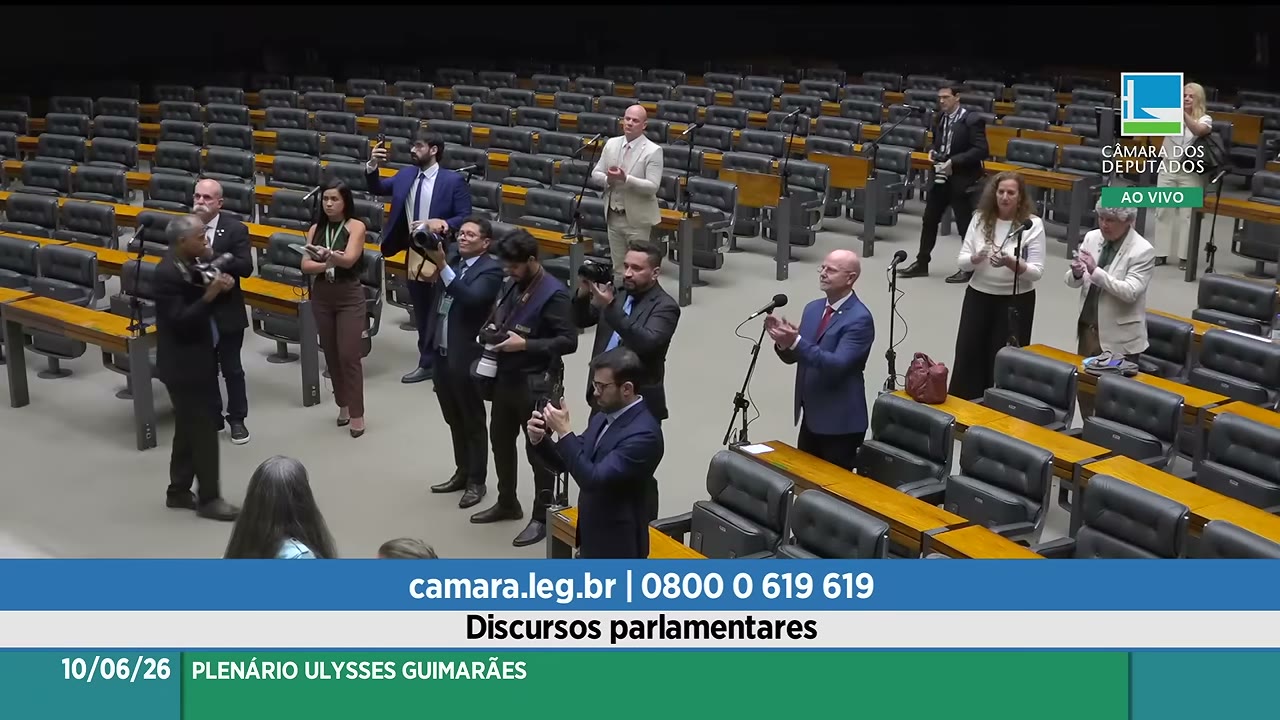 Vídeo do evento em 1:23:44