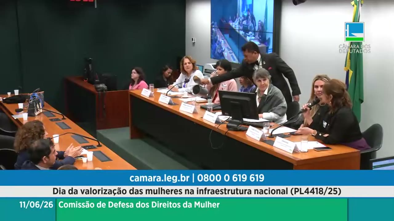 Vídeo do evento em 1:00:57