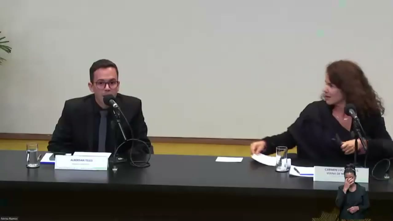 Vídeo do evento em 1:04:15