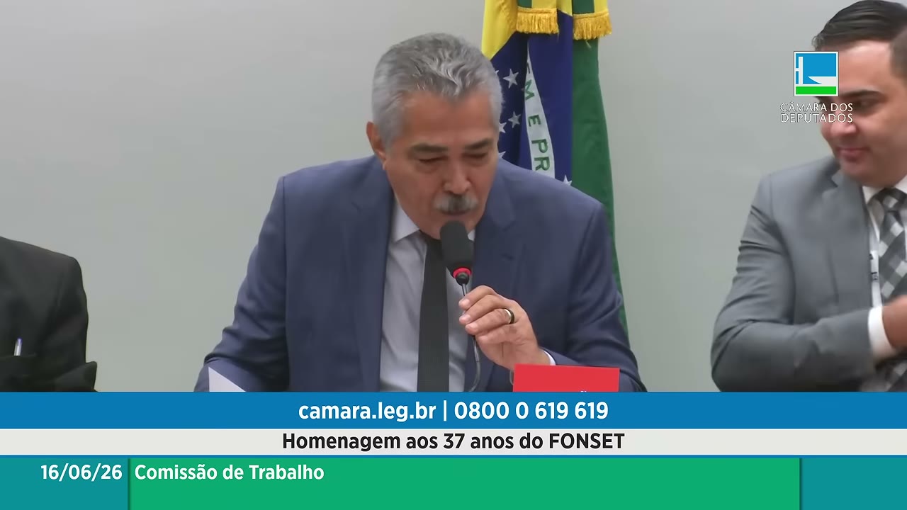 Vídeo do evento em 1:04:30