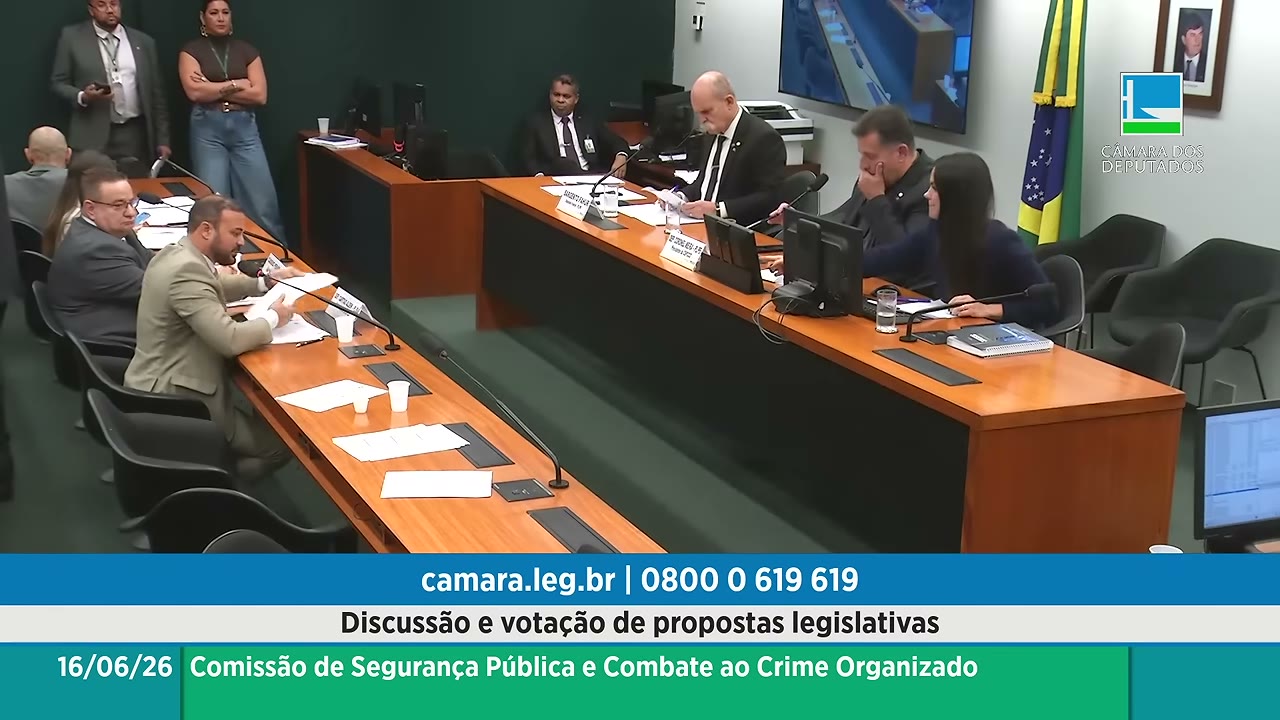 Vídeo do evento em 1:16:00