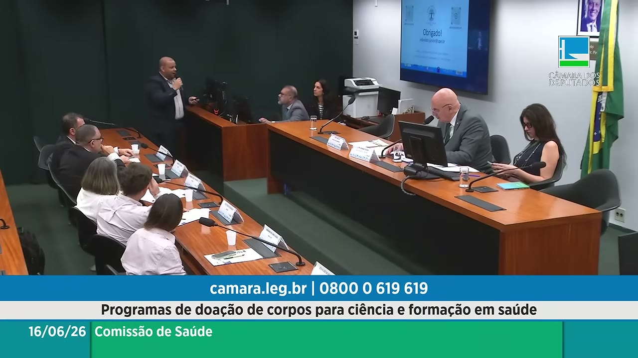 Vídeo do evento em 1:04:33