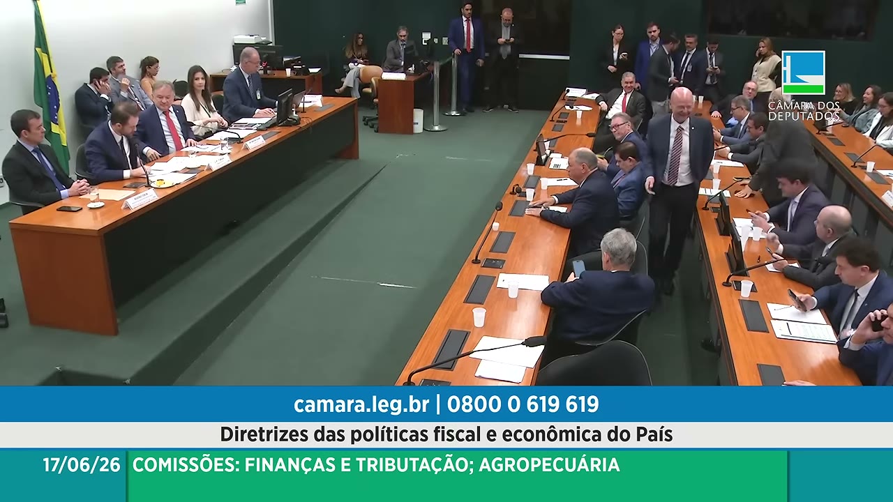 Vídeo do evento em 1:02:07