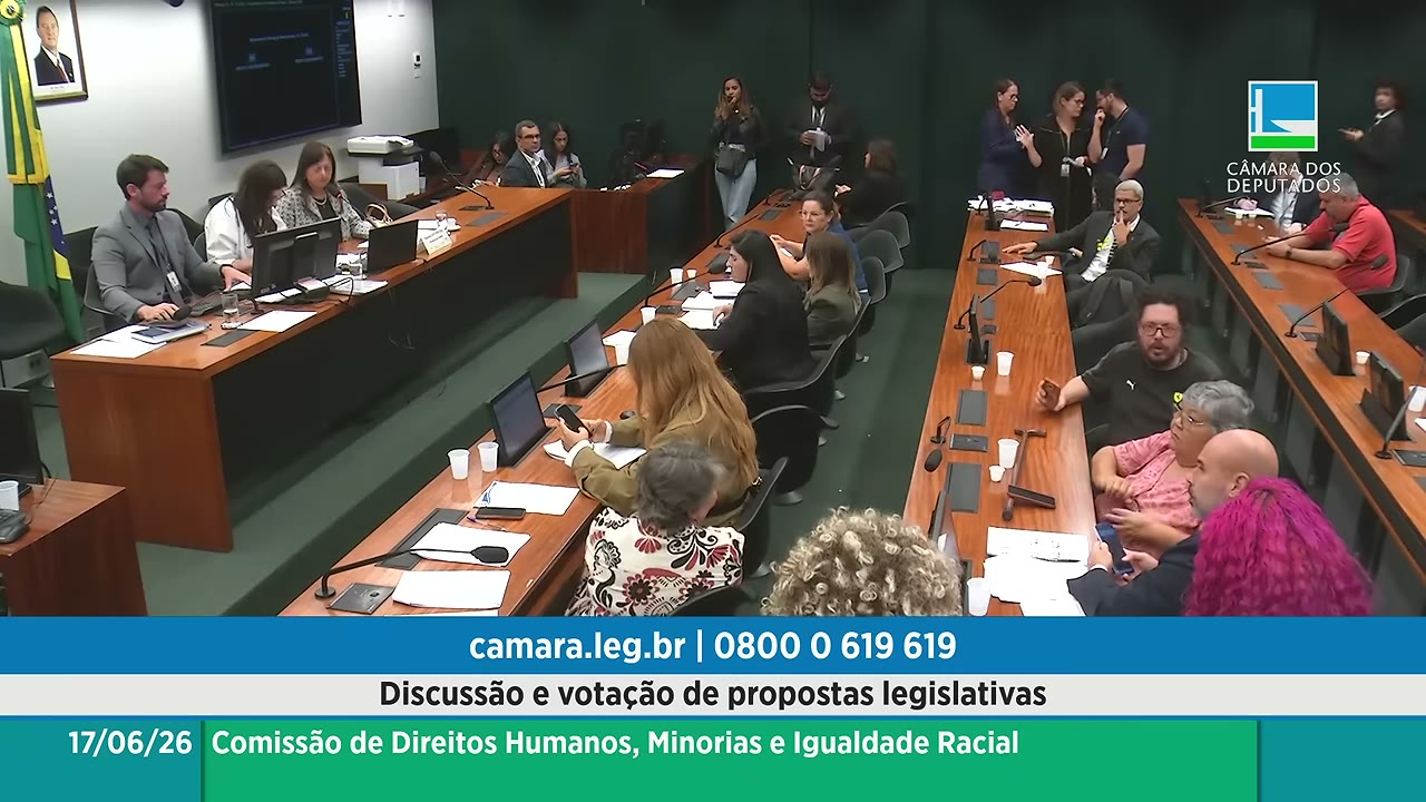 Vídeo do evento em 1:05:00