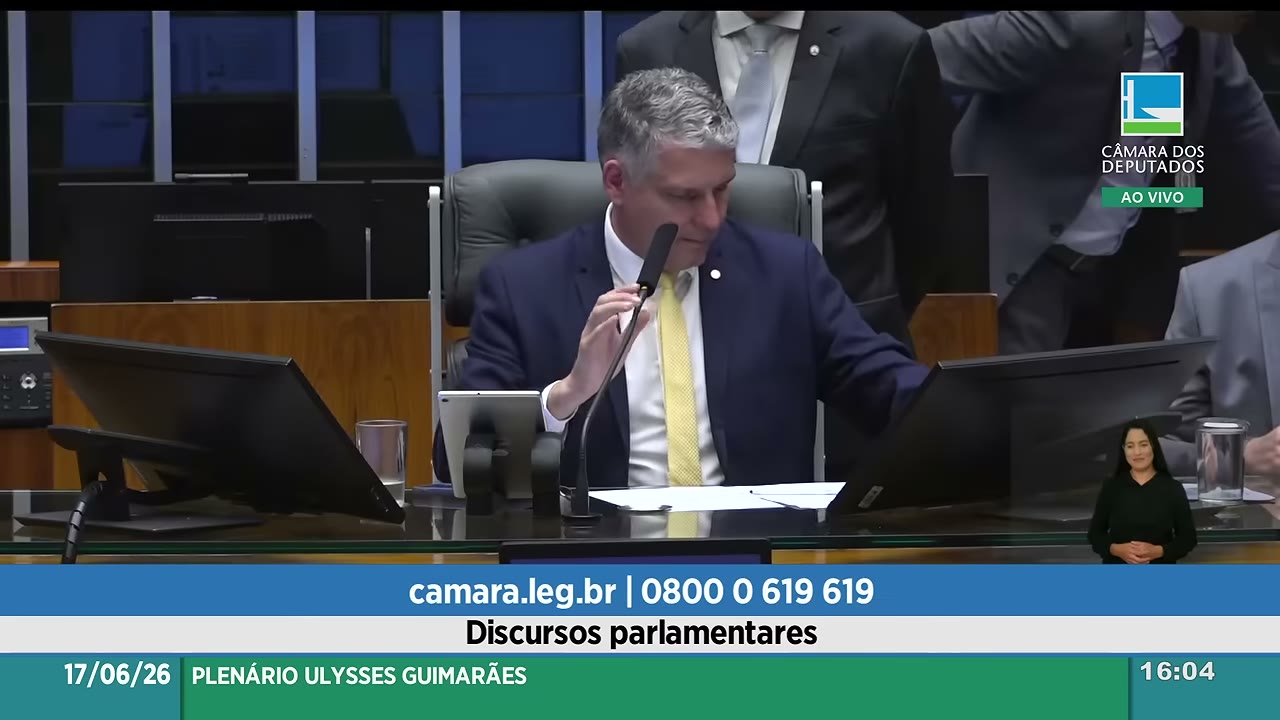 Vídeo do evento em 2:00:03