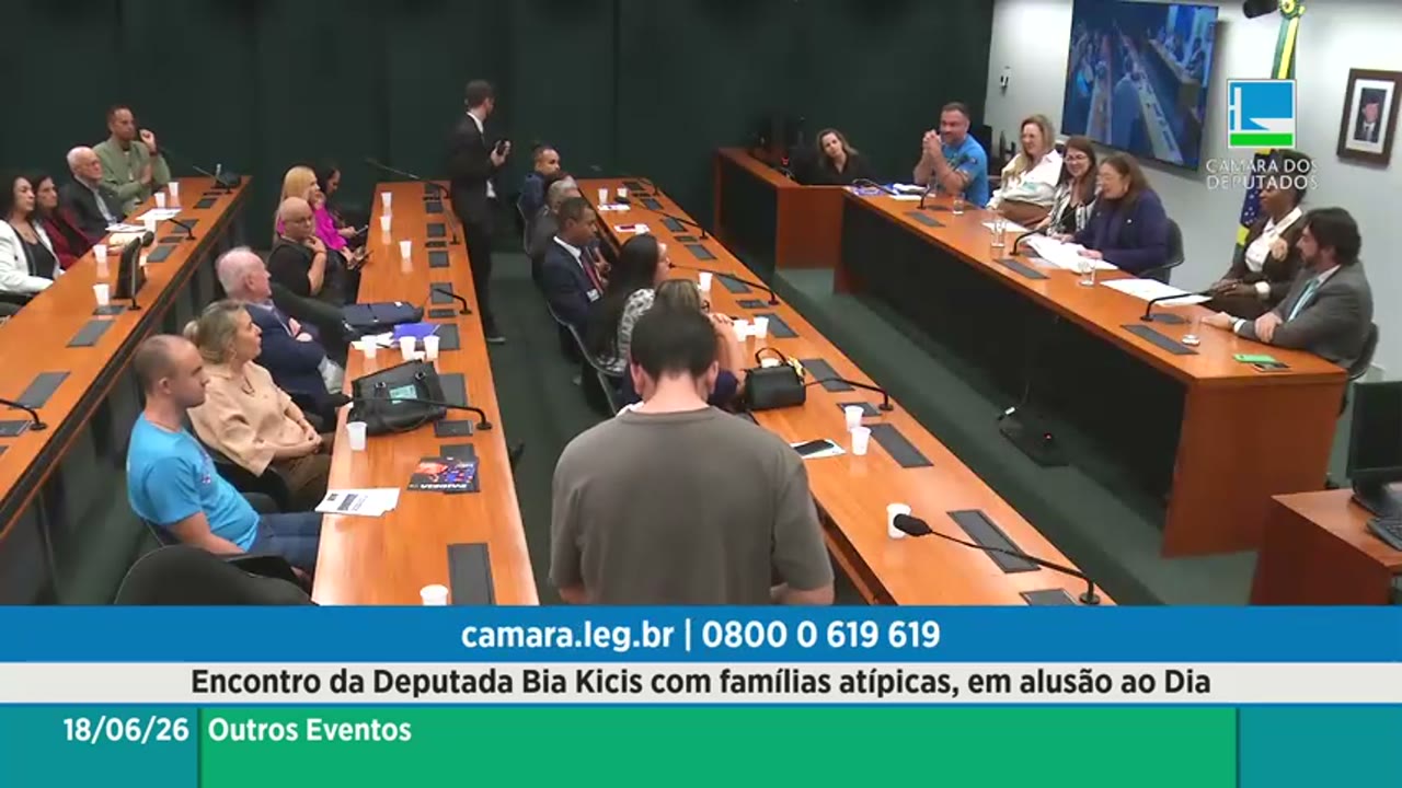 Vídeo do evento em 1:04:45